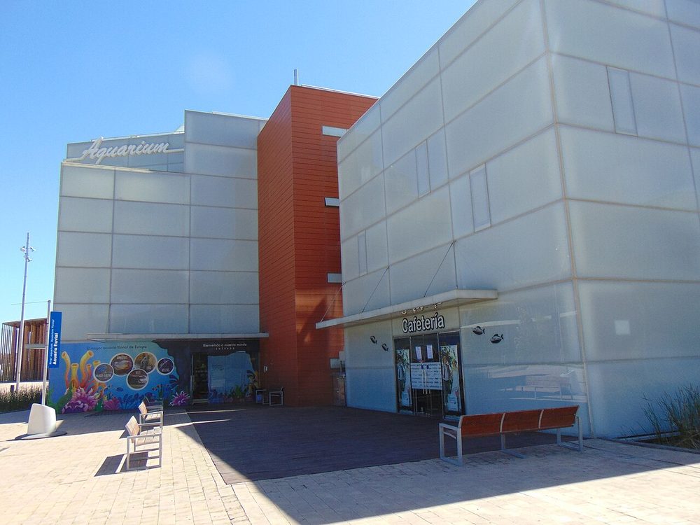 Edificio del Acuario de Zaragoza en el antiguo recinto de la Expo