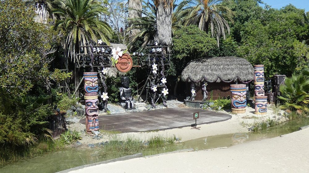 Escenario de la zona Polynesia en PortAventura Park